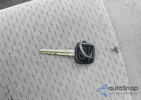 2002 Toyota Camry Le z USA, uszkodzony, nr VIN JTDBE32K720119418